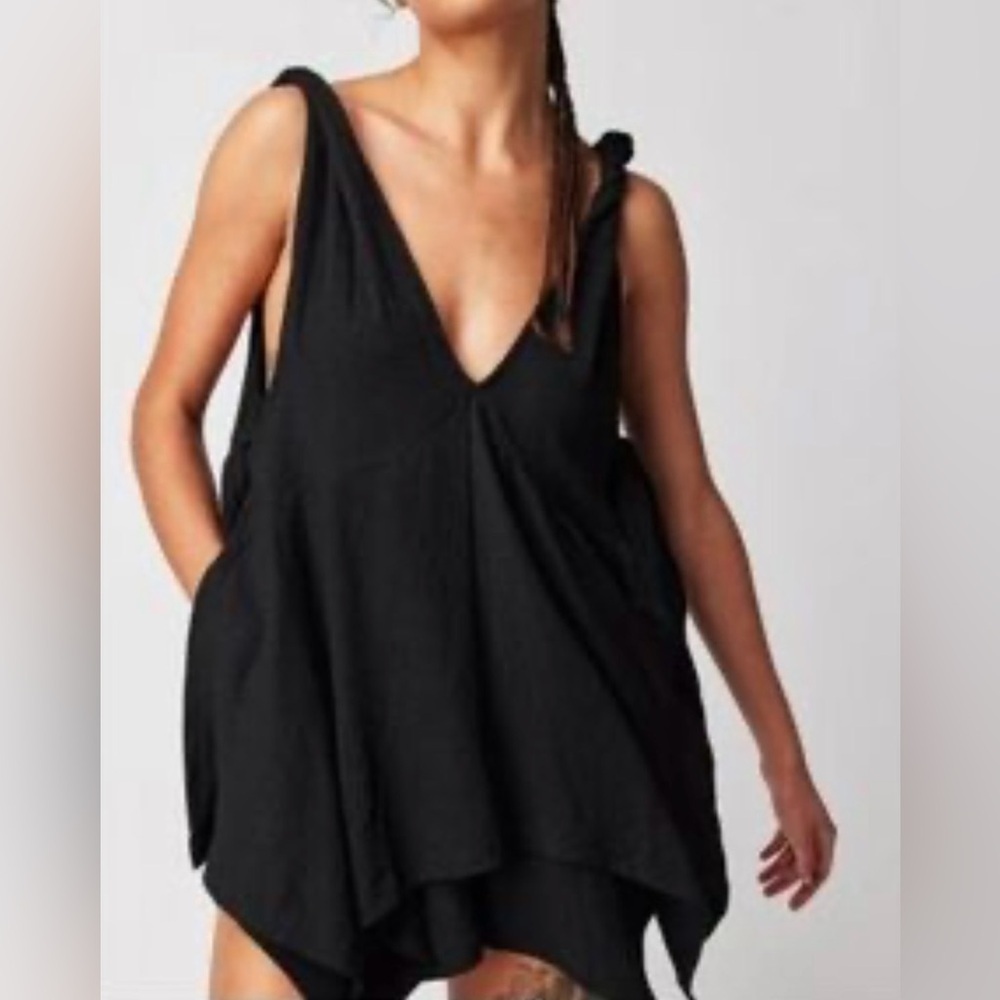Free People Black Sleeveless V-Neck set
